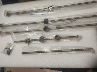 Lampada a sospensione in oro metallo e cristallo