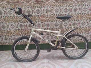 Bicicleta Cross Blanca