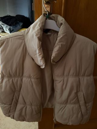 Chaleco acolchado beige