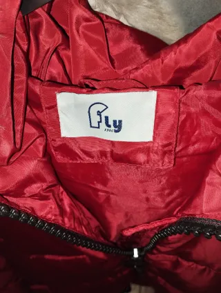 Plumas rojo con capucha