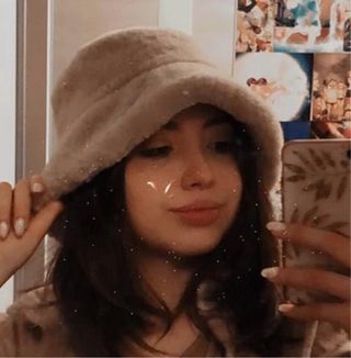 Gorro de pescador peludo grande