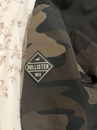 Abrigo Hollister Camuflaje Negro Verde