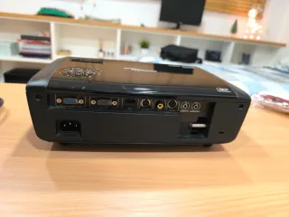 Proyector Optoma HD 1080p Portátil