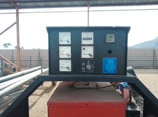 Grupo electrógeno 200 kVA.