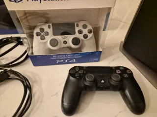 Ps4 Slim 1TB + accessori