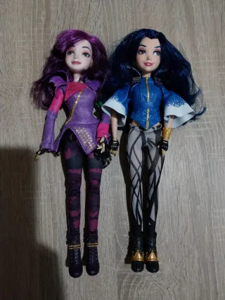 Muñecas Descendientes Eve y Mal