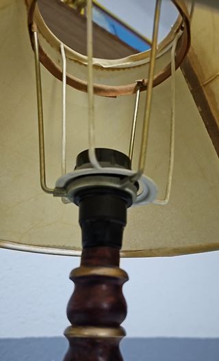 Lámpara de mesita clásica