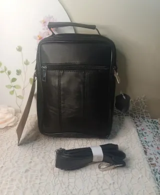 Borsa a tracolla in pelle con cerniera per uomo