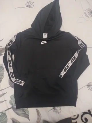 Sudadera Nike Negra con Logo