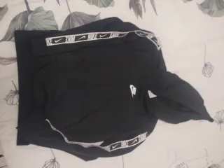 Sudadera Nike Negra con Logo