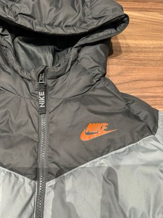 Giubbino invernale Nike nero e grigio