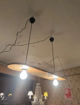 Lámpara de techo moderna madera y cristal