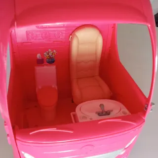 Caravana Barbie con muñeca