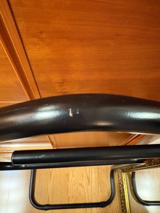 Galán de noche de metal negro vintage