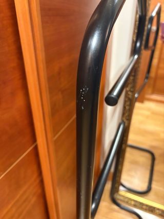 Galán de noche de metal negro vintage