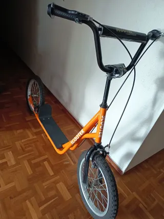 Patinete Scooter Naranja Resistente*Económico