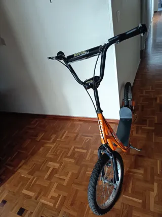 Patinete Scooter Naranja Resistente*Económico