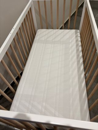 Minicuna colechomadera y blanca