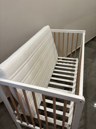 Minicuna colechomadera y blanca