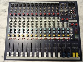 Mixer Soundcraft EPM 12