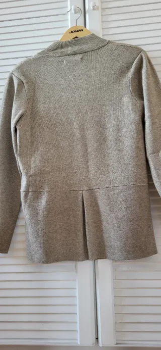 Chaqueta de punto con botones