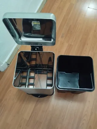 Cubo basura aluminio buen estado