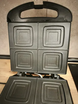 Sandwichera Jata Negra