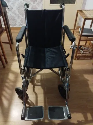 Silla de ruedas Ayudas Dinámicas poco uso plegable
