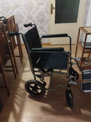 Silla de ruedas Ayudas Dinámicas poco uso plegable