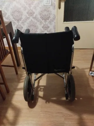 Silla de ruedas Ayudas Dinámicas poco uso plegable
