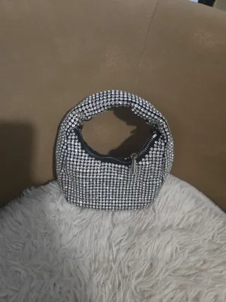 Bolso de mano con brillantes