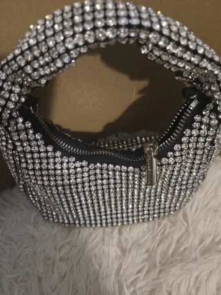 Bolso de mano con brillantes