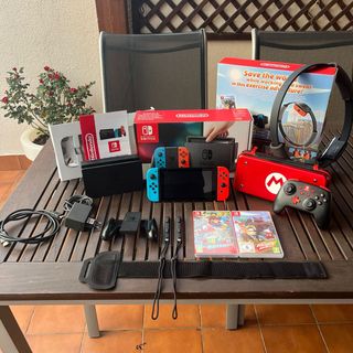 Nintendo Switch + Controller + 2 Giochi + Ring Fit