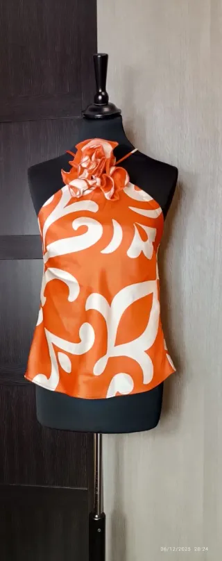 Top Mango rojo y Blanco Satinado