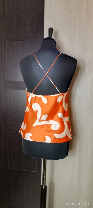 Top Mango rojo y Blanco Satinado