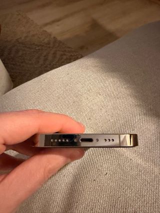 iPhone 14 Pro Dorado