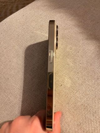 iPhone 14 Pro Dorado