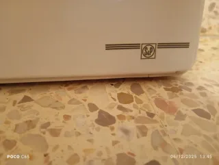 Estufa eléctrica blanca