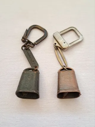 Llaveros cencerros, campanas y cascabel.