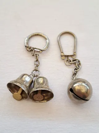 Llaveros cencerros, campanas y cascabel.