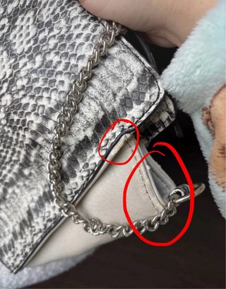 Bolso Guess Serpiente