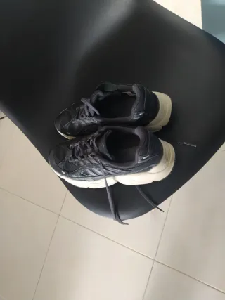 Zapatillas deportivas Adidas negras