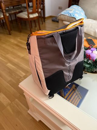 Bolsa nevera Quechua marrón  y blanca