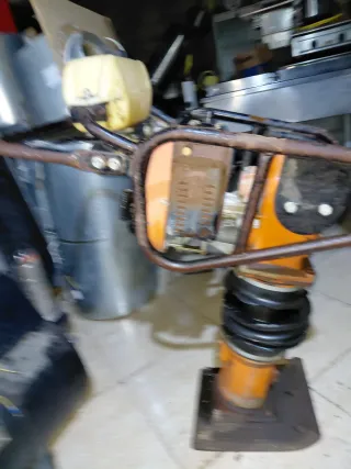 Compactador Mikasa MT60