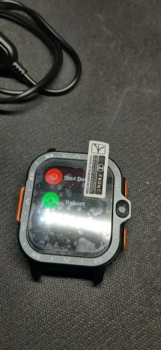Smartwatch Negro y Naranja