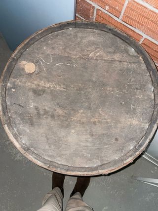 Barril antiguo de madera y metal