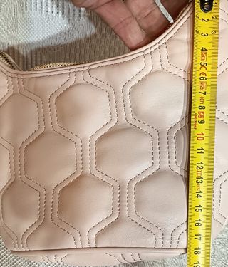 Bolso Zara Rosa con Cadena Dorada