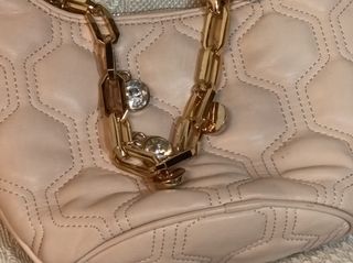 Bolso Zara Rosa con Cadena Dorada