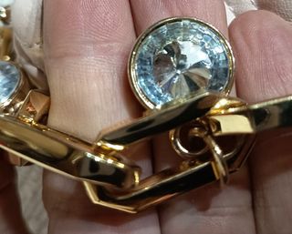 Bolso Zara Rosa con Cadena Dorada