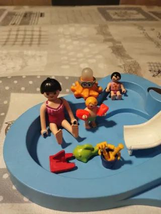 Piscina Playmobil con tobogán y accesorios